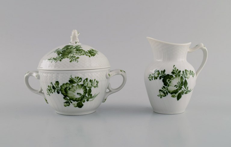 Royal Copenhagen Grøn Blomst Svejfet. Sukkerskål og flødekande.
