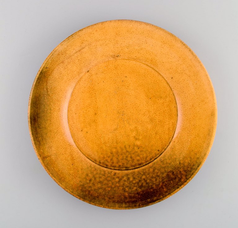 Svend Hammershøi for Kähler, HAK. Stor skål / fad i glaseret stentøj. Smuk gul uranglasur. 1930/40