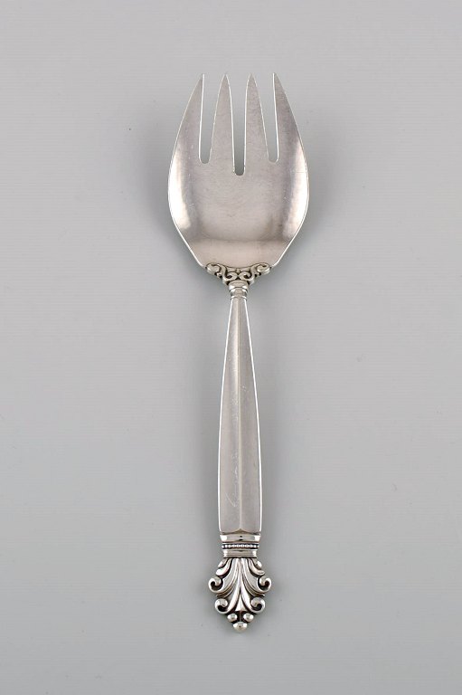 Stor Georg Jensen Dronning grøntgaffel i sterlingsølv. 
