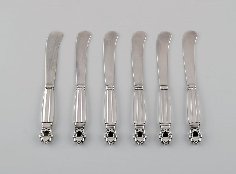 Six Georg Jensen Acorn butter knives in sterling silver.