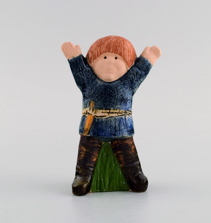 Lisa Larson for Gustavsberg. Figur i glaseret stentøj. Emil fra Lønneberg. Sent 1900-tallet.