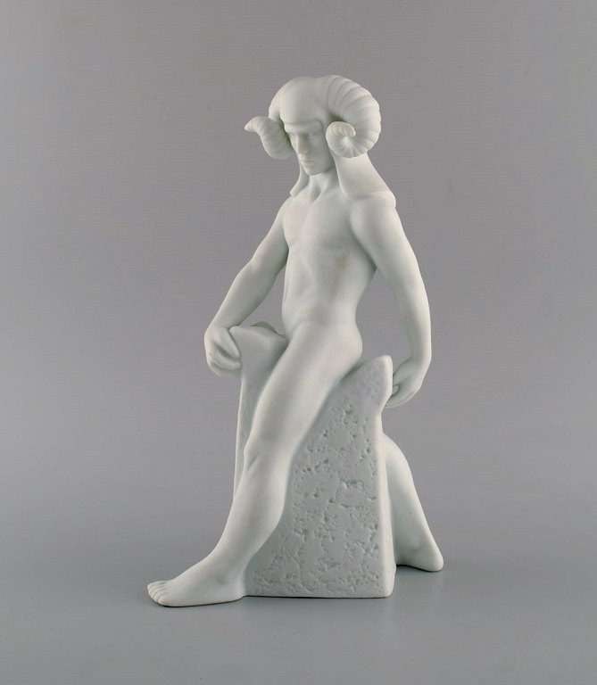 Pia Langelund for Royal Copenhagen. Stjernetegnsfigur. Aries. Ca. 2000.