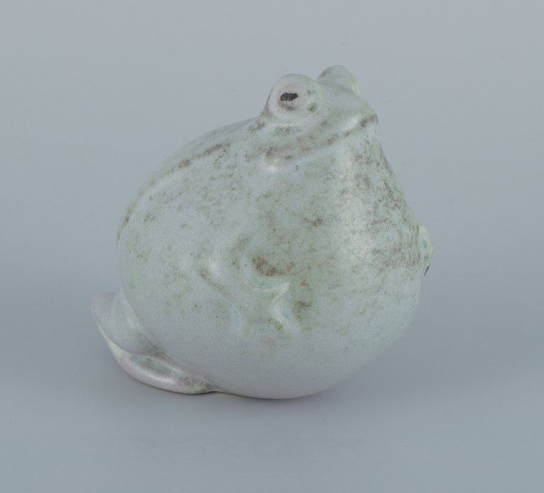 Gösta Grähs for Rörstrand (active 1982-1986), frog in ceramic.