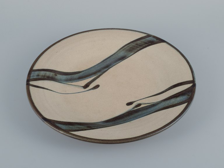 Kähler, HAK.Round dish in glazed stoneware in beautiful light and blue shades.