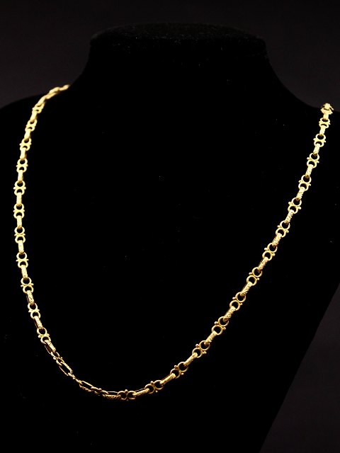 14 carat gold necklace