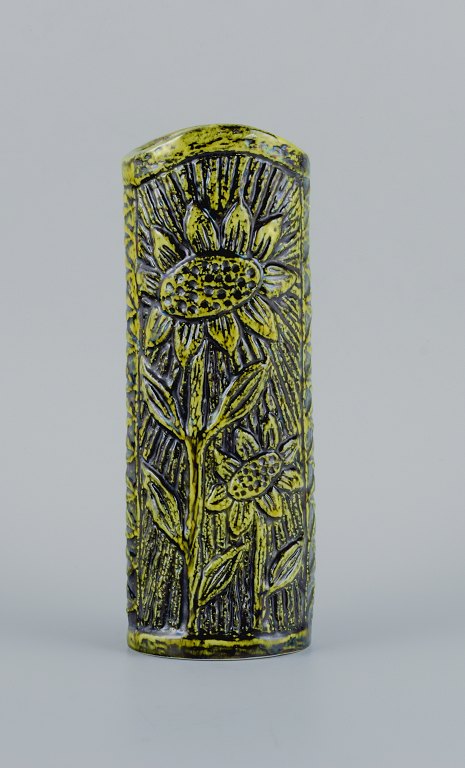 Gunnar Nylund (1904-1997) for Rörstrand.Ceramic vase hand-decorated with sunflowers in black and green-yellow glaze.
