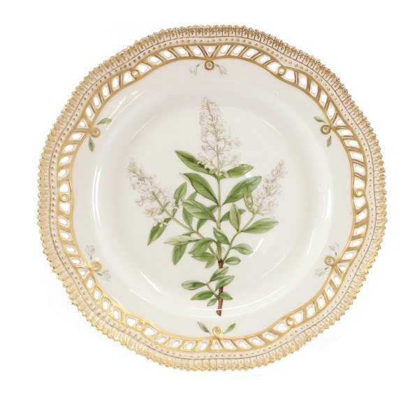 Royal Copenhagen Flora Danica plate 3554. Nice condition. D: 23cm. "Ligustrum vulgare L"