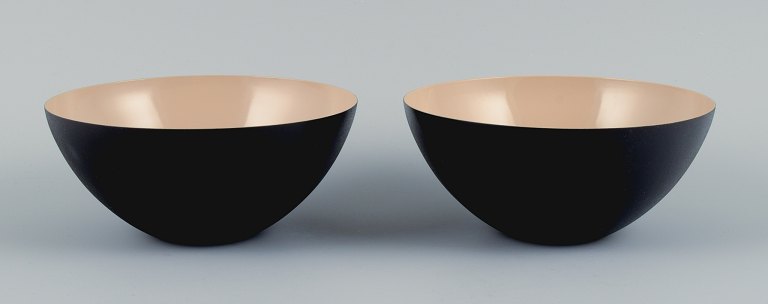 Two "krenits" bowls in metal.Beige.