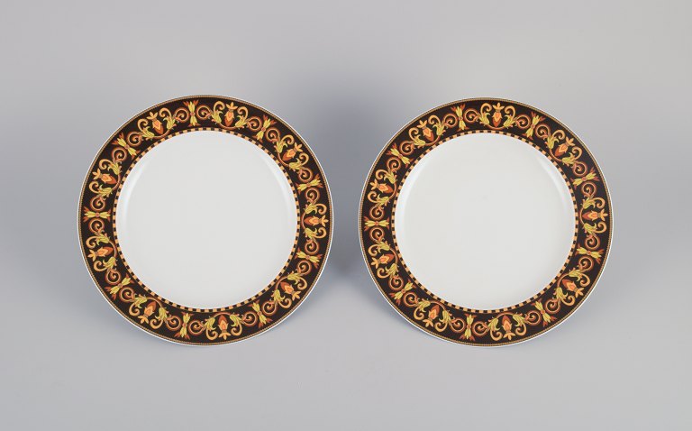 Versage for Rosenthal, to Barocco porcelænstallerkner.