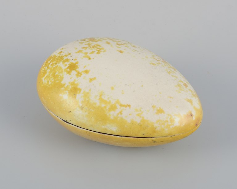 Hans Hedberg for Biot, France, egg-shaped lidded jar.Unique ceramic piece. Glaze in yellow and white tones.