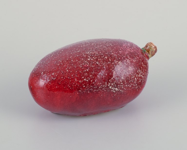 Linda Mathison, contemporary Swedish ceramic artist, unique ceramic sculpture in an organic form with red glaze.