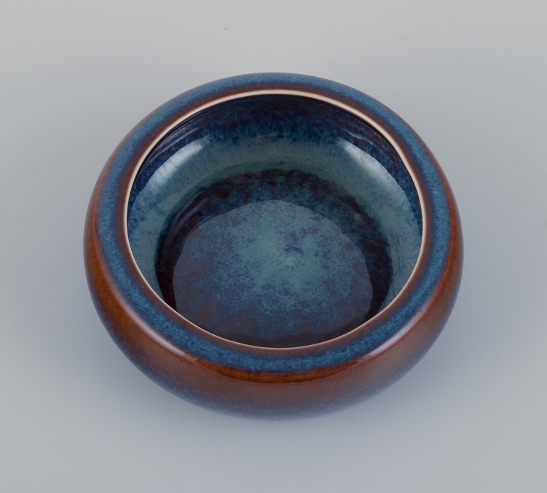 Carl Harry Stålhane (1920-1990) for Rörstrand, ceramic bowl with blue and brown glaze.