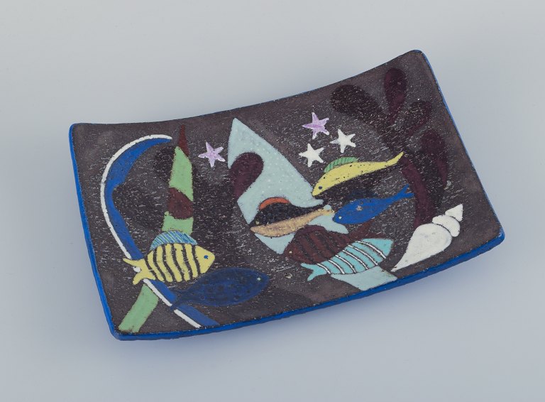 Anna Lisa Thomson for Upsala-Ekeby. Large "Spectra" ceramic dish with swimming fish.