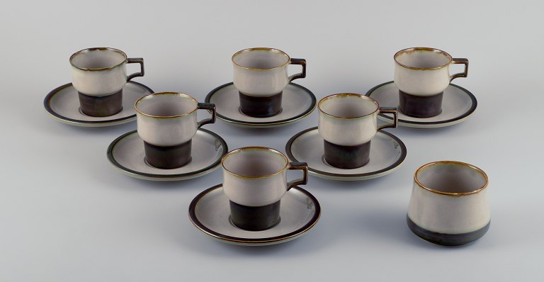 Bing & Grøndahl, "Tema", a set of six coffee cups with saucers in stoneware, and a sugar bowl (model 302).