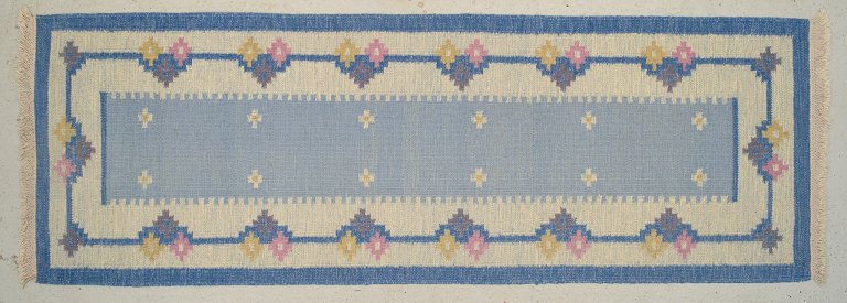 Sverige, Rölakan teknik løber i håndvævet uld.
Modernistisk design.