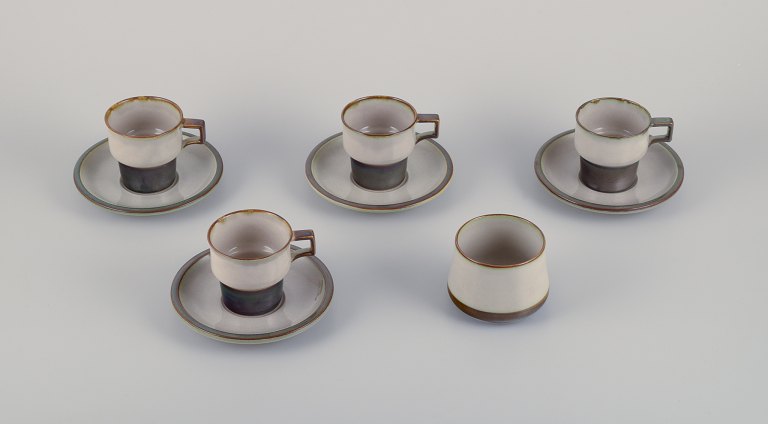 Bing & Grøndahl. Four sets of Tema coffee cups with matching saucers and a sugar bowl in stoneware.