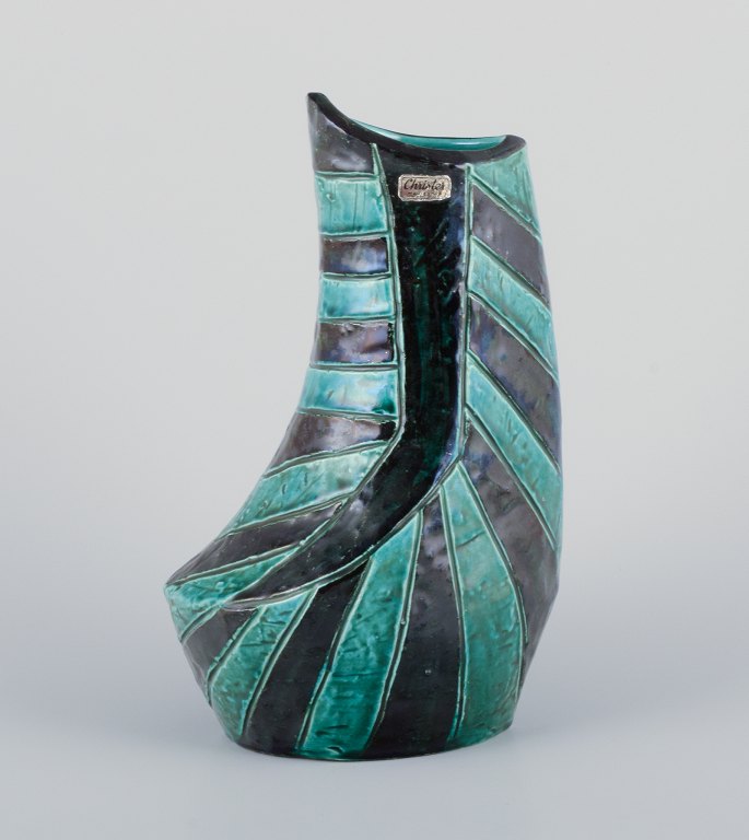 Christer, Mariestad, Sverige. Modernistisk keramikvase med glasur i grønne og sorte toner.