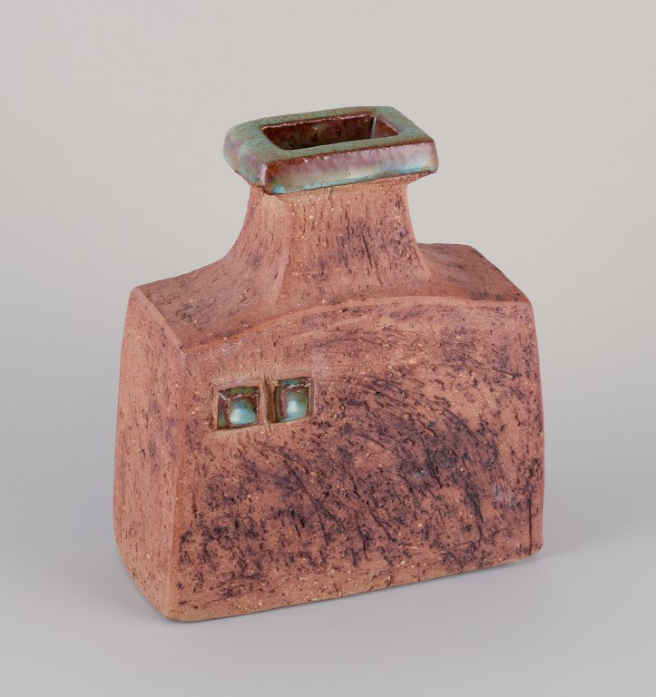 Curt Magnus Addin, eget værksted, svensk keramiker. Unika keramikvase i modernistisk stil. Chamotte-ler.