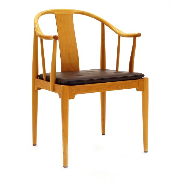 Hans Wegner China Chair light cherry wood. Manufactured at Fritz Hansen 2005. Nice condition