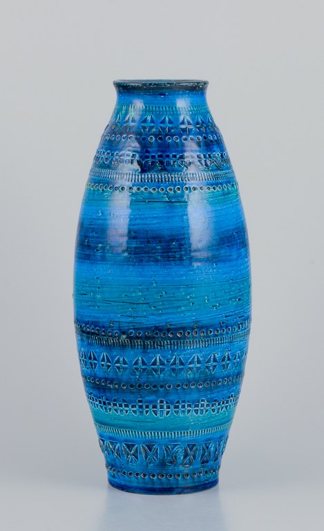Aldo Londi (1911-2003) for Bitossi, Italy. Large ceramic vase with azure blue glaze.