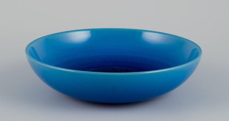 Carl Harry Stålhane (1920-1990) for Rörstrand, Sweden. Ceramic bowl in turquoise glaze.