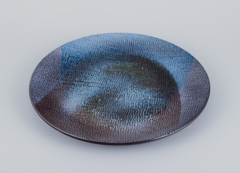 Ingrid Atterberg (1920-2008) for Upsala Ekeby, Sweden. "Colora" ceramic dish. Glaze in blue tones.