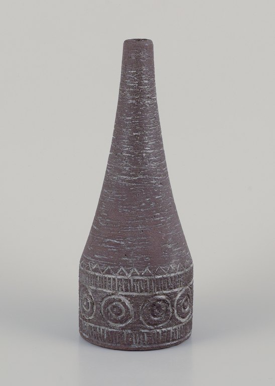 Elsi Bourelius (1909-2001), Swedish ceramicist.Ceramic vase. Unglazed with a geometric pattern.