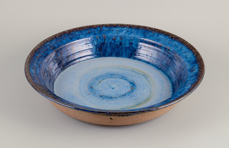 Frank Tromborg, Danish ceramist.Colossal unique ceramic bowl.