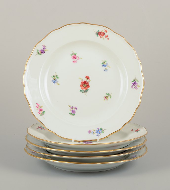 Meissen, Germany.Five dinner plates in porcelain.