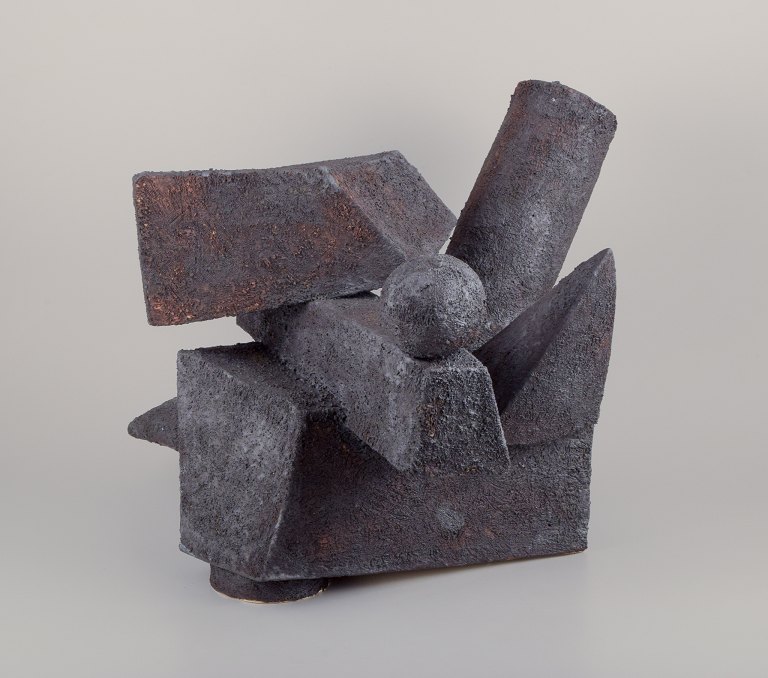 Christina Muff, Contemporary Danish ceramic artist (1971).Monumental sculpture, cubistic style.