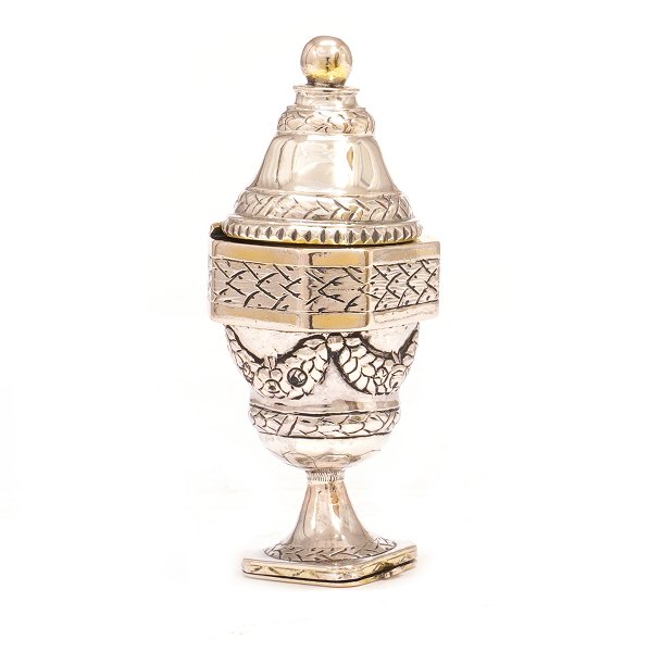 Silver vinaigrette by Martin Hinrich Petersen, Haderslev, Denmark, 1784-1824H: 8,8cm. W: 51,1gr