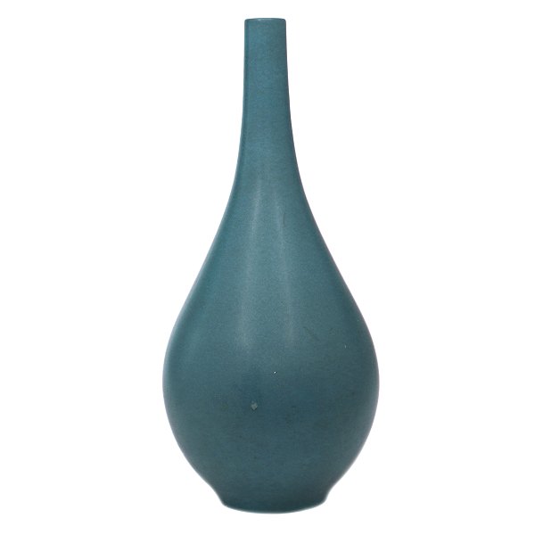 Høj Knabstrup vase med blå/grøn glasur. God stand uden skår, dog med enkelte ridser. H: 58cm