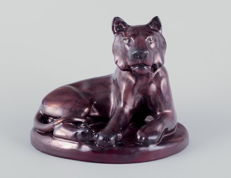 Karl Hansen Reistrup for Kähler. Stor og sjælden figur af hunløve.