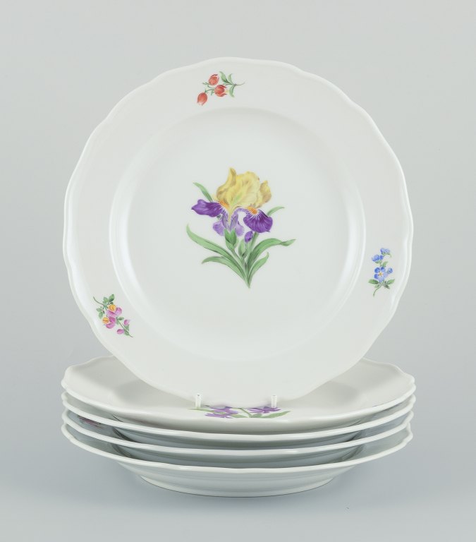 Meissen, a set of five porcelain dinner plates.