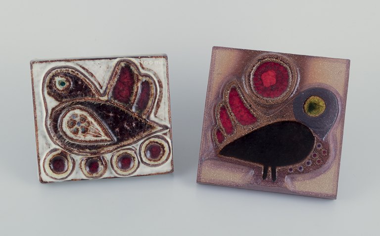 Søholm, Bornholm.To retro keramikrelieffer.