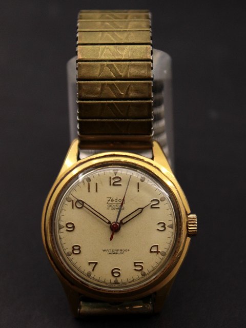 Vintage wristwatch Zedon Geneve