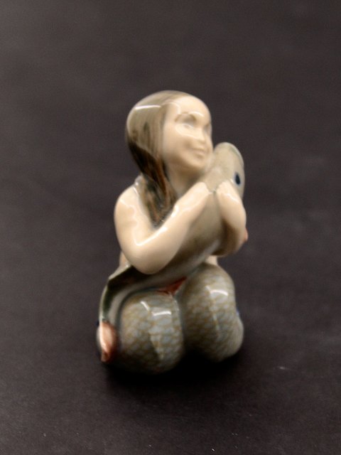 ROYAL COPENHAGEN lille havfrue med fisk 2348