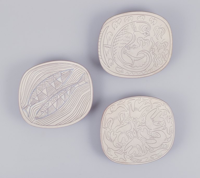 Gunnar Nylund for Nymølle, Denmark.Three unique bowls in terracotta.