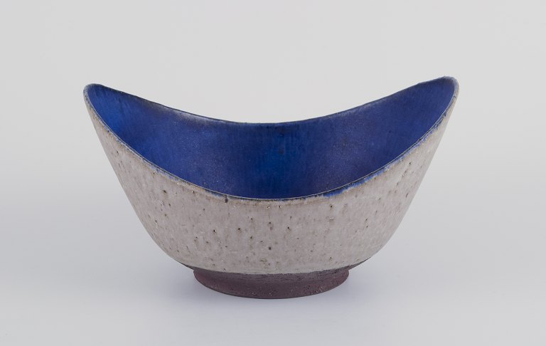 Danish studio ceramist.Large oval unique ceramic bowl.