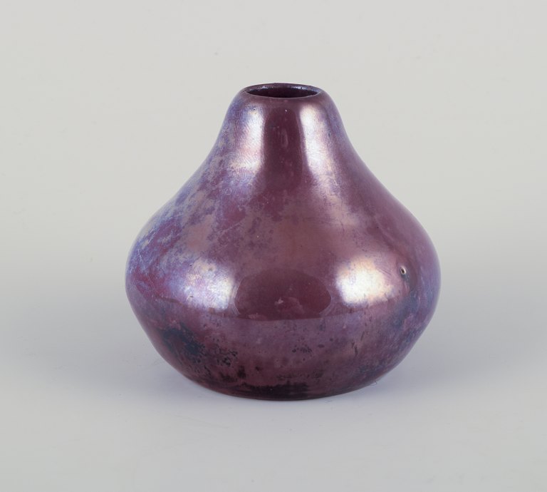 Søren Kongstrand (1872-1951), Danish ceramicist.Small unique vase in shiny lustre glaze.