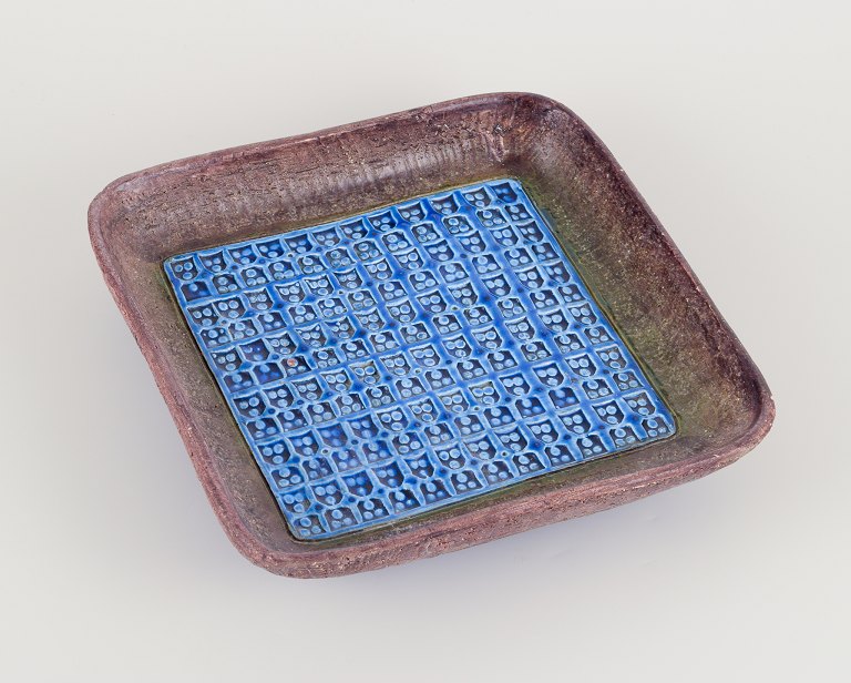 Aldo Londi (1911–2003) for Bitossi, Italy.Square bowl on feet.