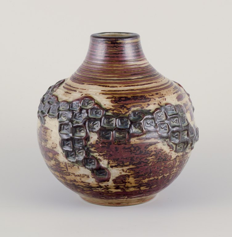 Jørgen Mogensen (1927–2004) for Royal Copenhagen.Large round ceramic vase.