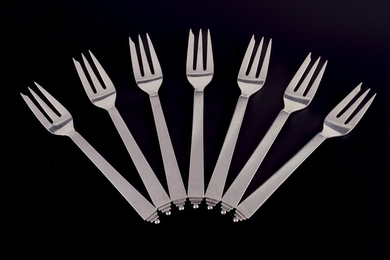 Georg Jensen Pyramid. Seven cake forks in sterling silver.