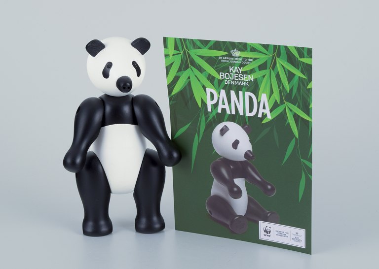 Kay Bojesen, dansk designer.
Panda af bøgetræ.