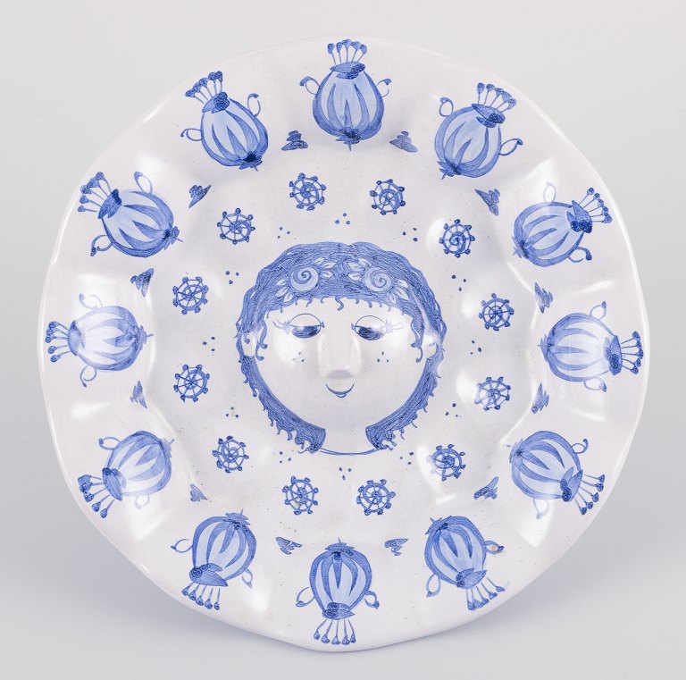 Bjørn Wiinblad (1918-2006) for Det Blå Hus, Danmark. 
Vægrelief af stentøj.