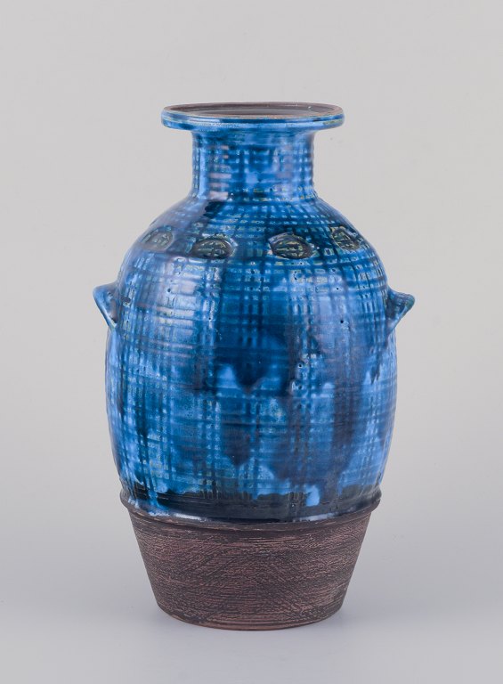 Aldo Londi for Bitossi. Vase i Rimini-blå glaseret keramik med geometriske mønstre.