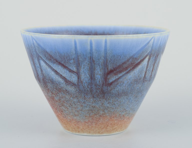 Carl Harry Stålhane for Rörstrand, Sverige.Lille vase af keramik.