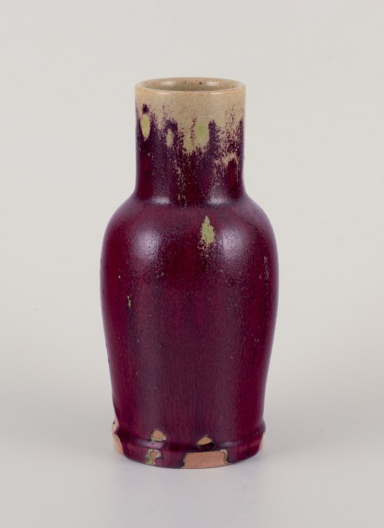 Svensk keramiker.Unika vase af keramik.