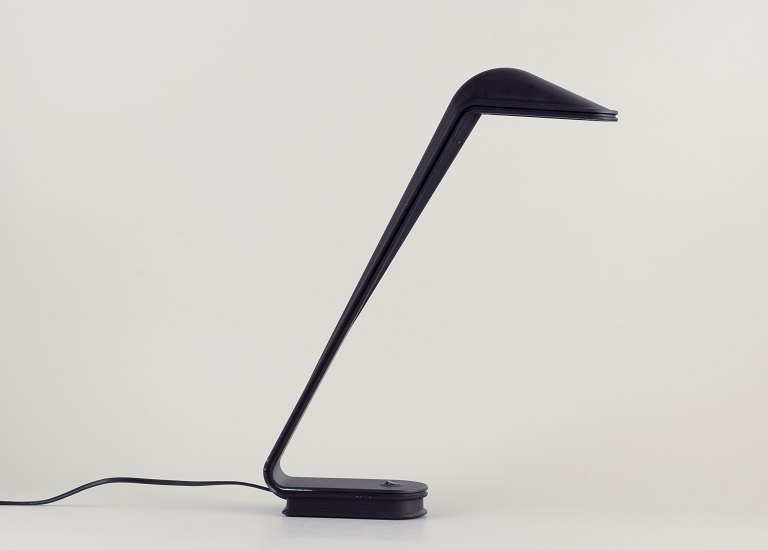 Alfred Homann for Louis Poulsen.‘Rappe Louis’ table lamp in anodised aluminium.