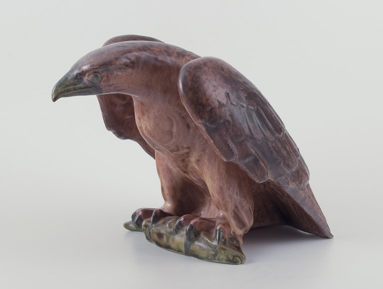 Michael Andersen og sønner, BornholmStor og imponerende keramikskulptur af ørn.